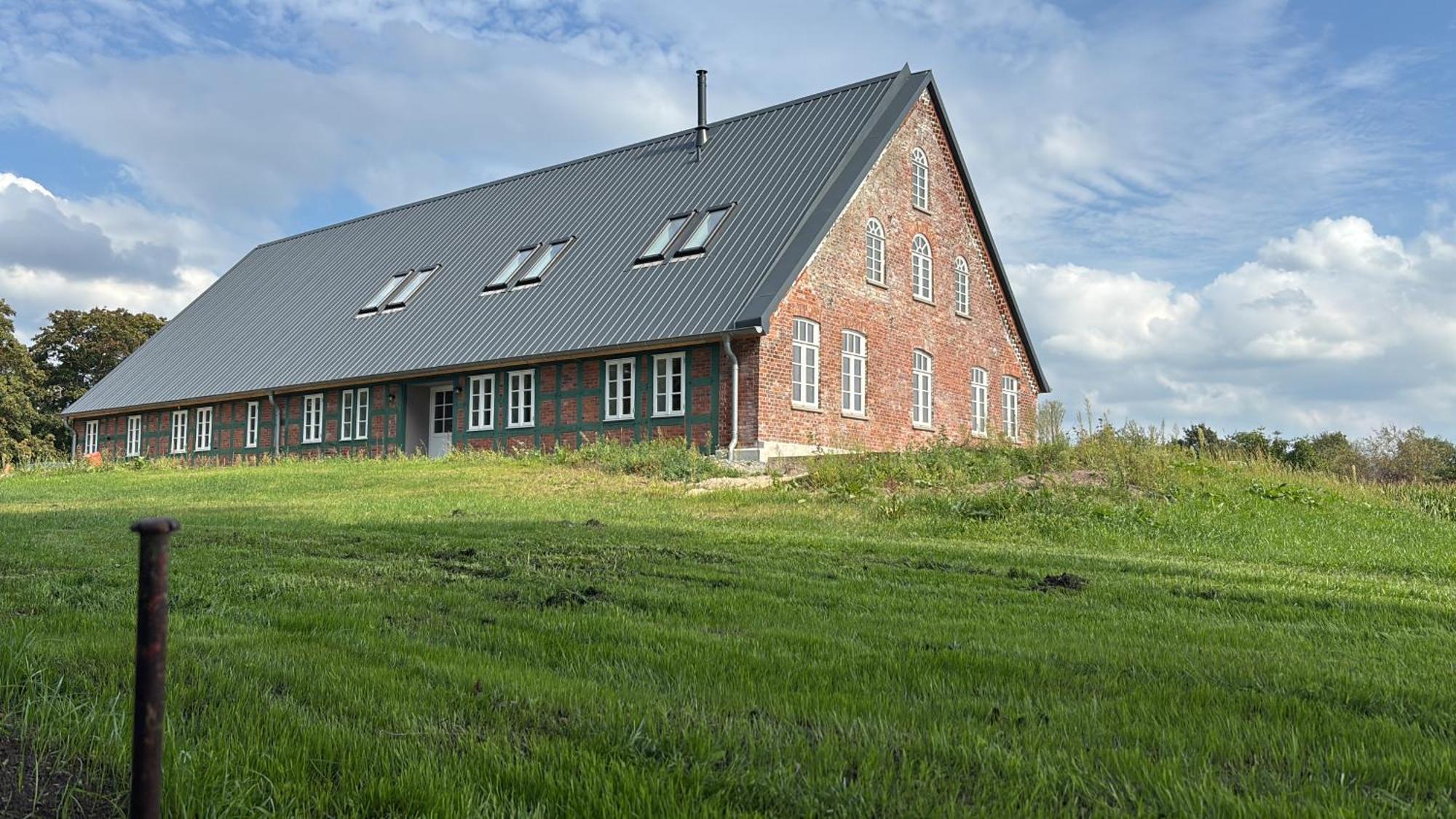 Niedersaechsisches Hallenhaus Im Modernen Gewand リリエンタール エクステリア 写真