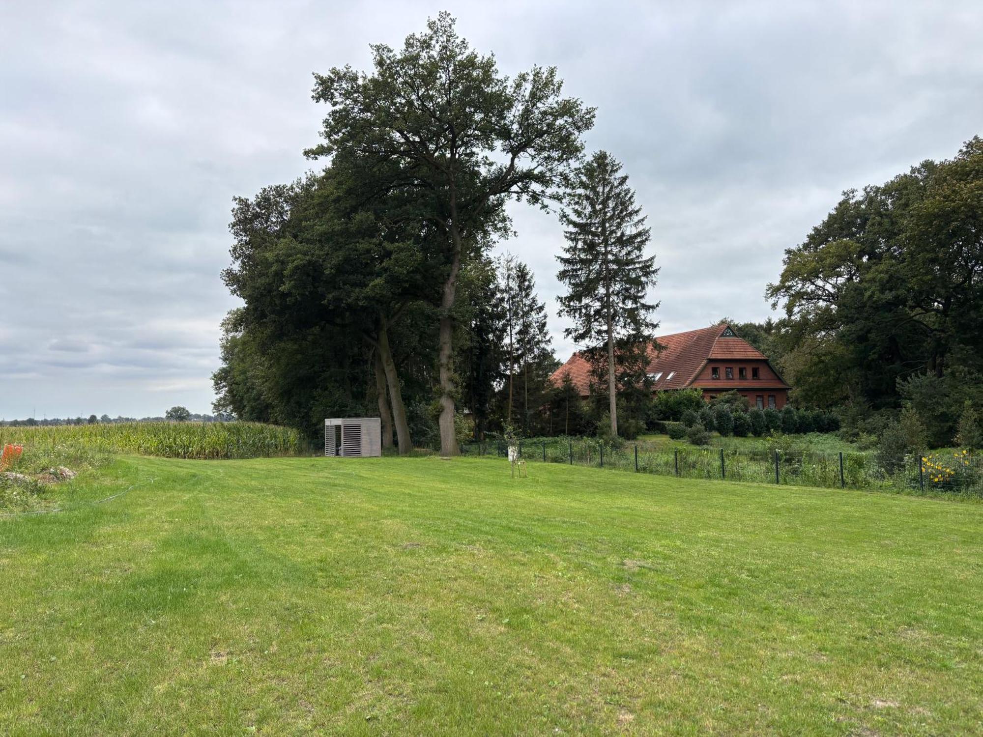 Niedersaechsisches Hallenhaus Im Modernen Gewand リリエンタール エクステリア 写真