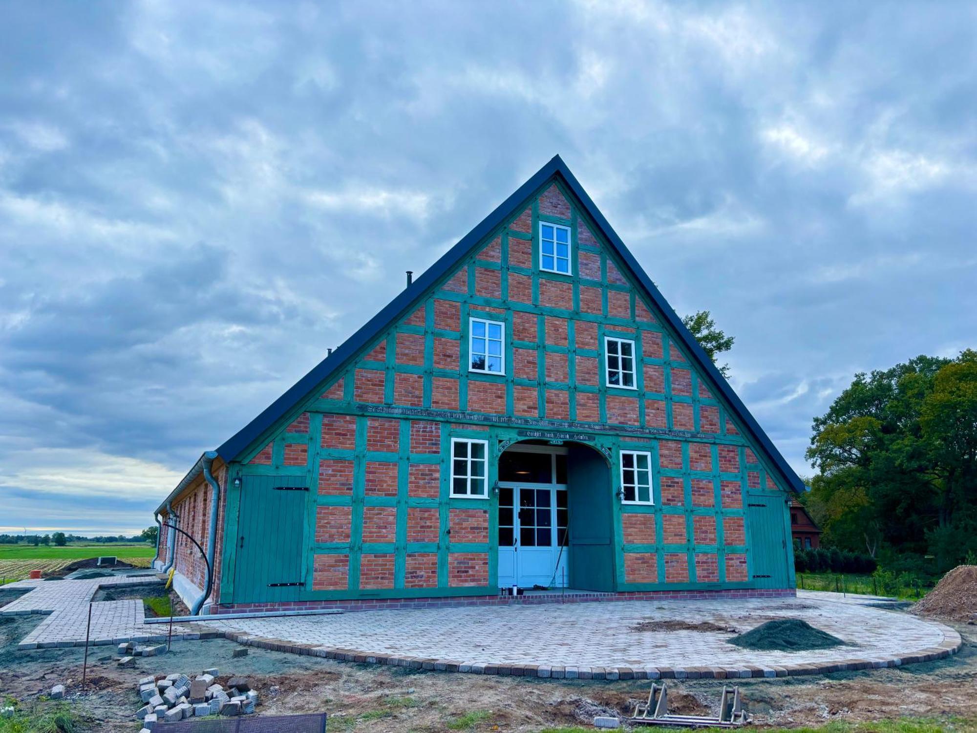 Niedersaechsisches Hallenhaus Im Modernen Gewand リリエンタール エクステリア 写真